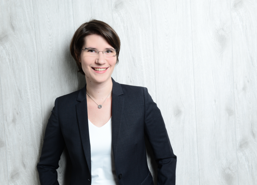 Gezeigt wird ein Foto von Frau Jun. Prof. Dr. Jana Günther.